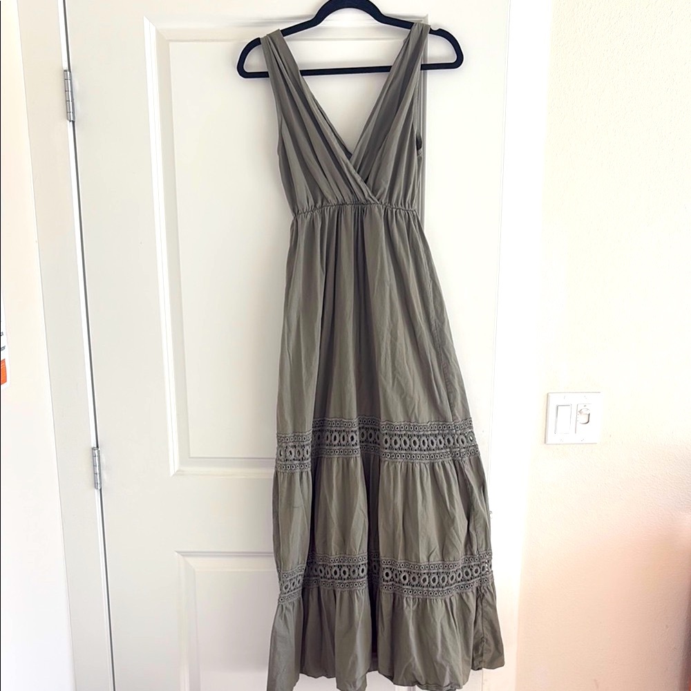 Made in Italy 🇮🇹 olive green maxi dress sm/ med.